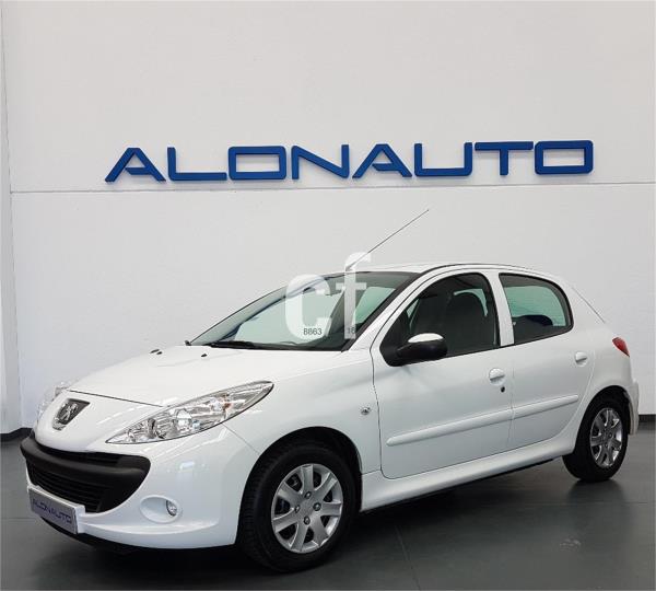 Peugeot 206plus 5 puertas Gasolina del año 2011