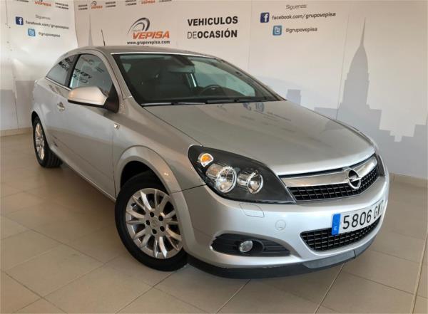 Opel astra 3 puertas Diesel del año 2010