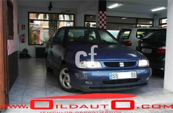 Seat cordoba 2 puertas Automático Diesel del año 1998