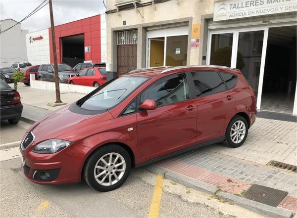 Seat altea xl 5 puertas Diesel del año 2010