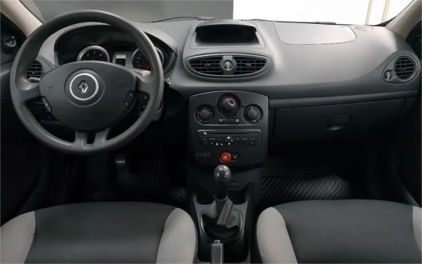 Renault clio 5 puertas Diesel del año 2012