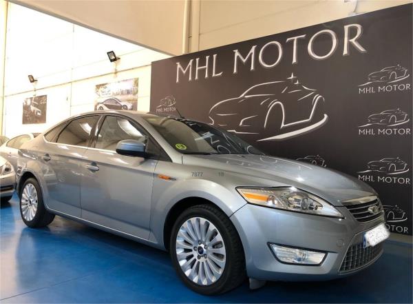 Ford mondeo 5 puertas Diesel del año 2010