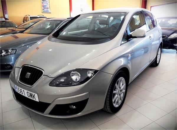 Seat altea 5 puertas Diesel del año 2010