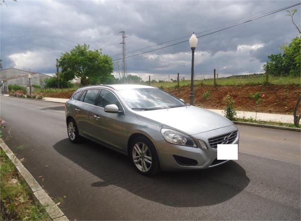 Volvo v60 5 puertas Diesel del año 2013