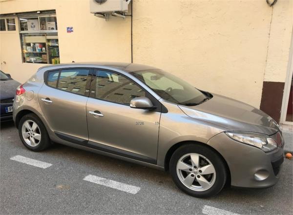 Renault megane 5 puertas Diesel del año 2009