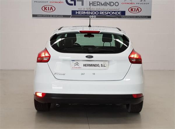 Ford focus 5 puertas Diesel del año 2016