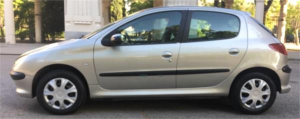 Peugeot 206 5 puertas Diesel del año 2004