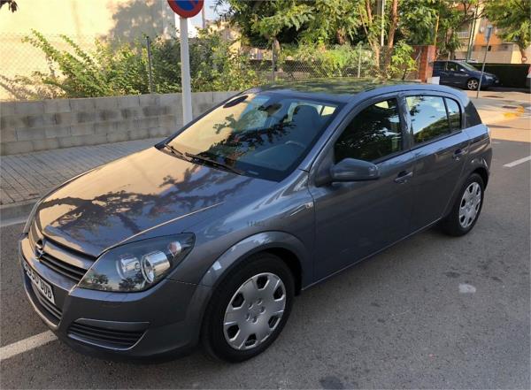 Opel astra 5 puertas Diesel del año 2004