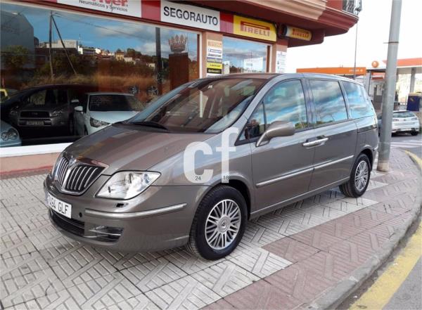 Lancia phedra 5 puertas Automático Diesel del año 2009