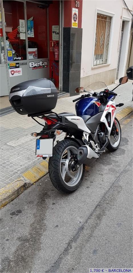 Honda cbr 250r del año 2012 en Terrassa Barcelona