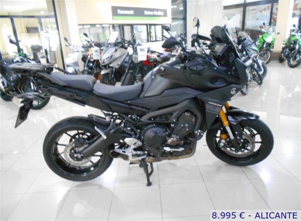 Yamaha mt 09 abs tracer del año 2017 en  Alicante