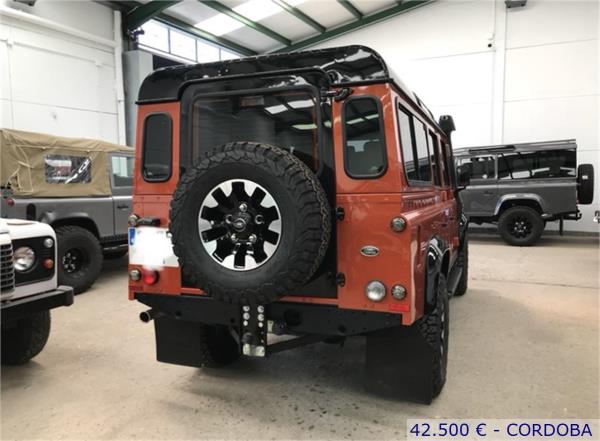 Land rover defender 5 puertas Diesel del año 2013