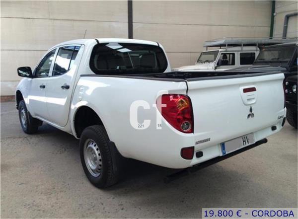 Mitsubishi l200 4 puertas Diesel del año 2014