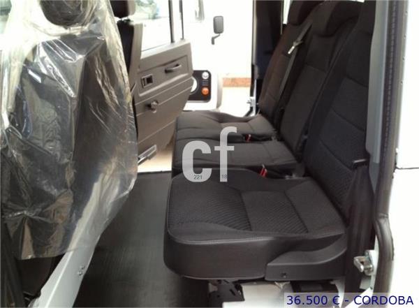 Land rover defender 5 puertas Diesel del año 2014