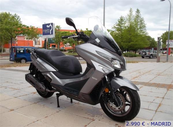 Kymco grand dink 125 del año 2017 en San Sebastián de los Reyes Madrid