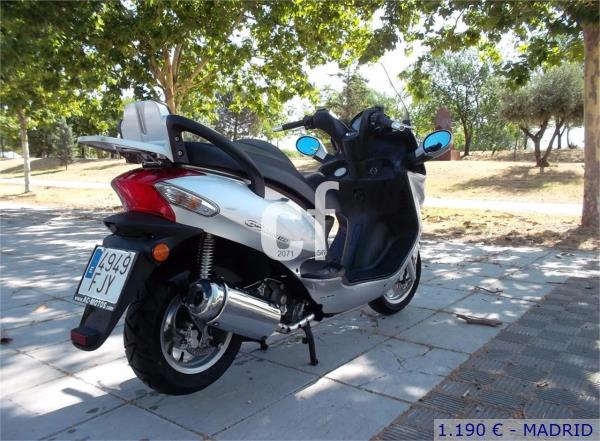 Kymco grand dink 125 del año 2008 en San Sebastián de los Reyes Madrid