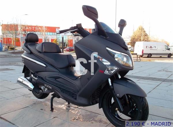 Sym gts 125 evo efi del año 2015 en San Sebastián de los Reyes Madrid