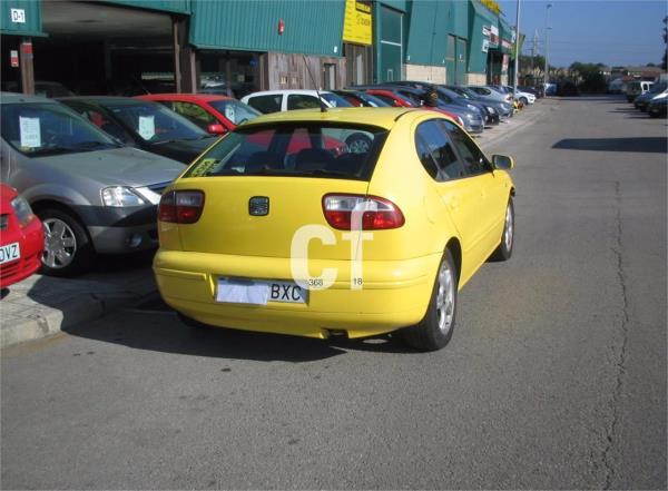 Seat leon 5 puertas Diesel del año 2002