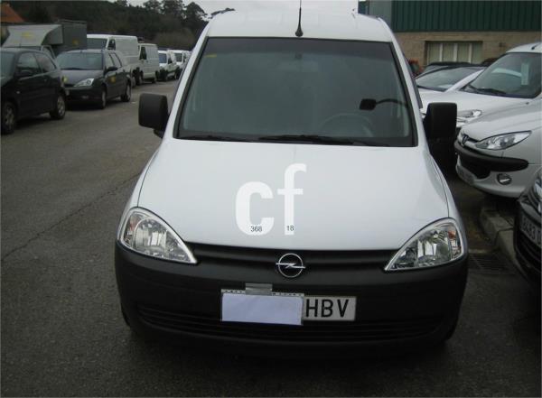 Opel combo 4 puertas Diesel del año 2011