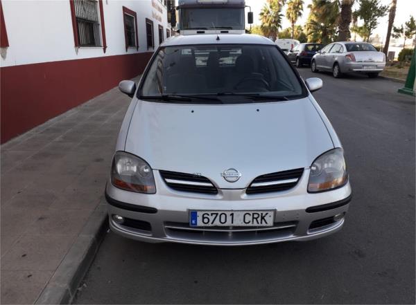 Nissan almera tino 5 puertas Diesel del año 2004