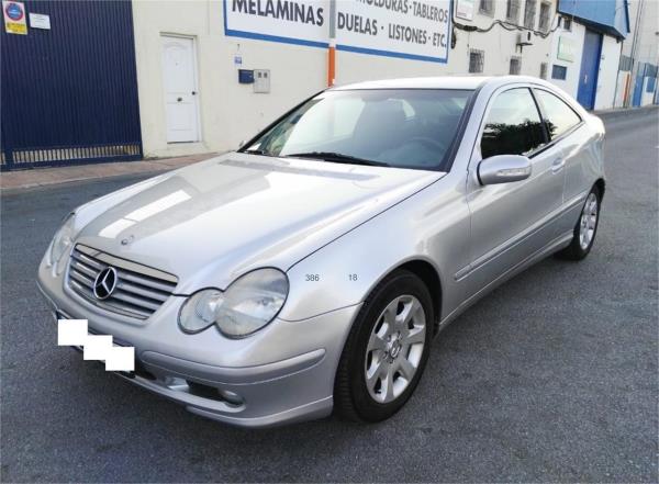 Mercedes benz clase c 3 puertas Gasolina del año 2003