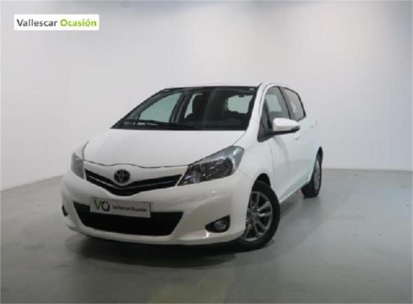 Toyota yaris 5 puertas Diesel del año 2014