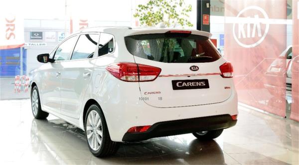 Kia carens 5 puertas Diesel del año 2017