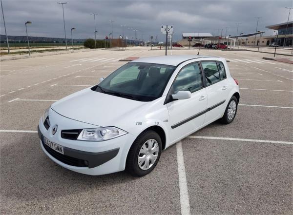 Renault megane 5 puertas Diesel del año 2009