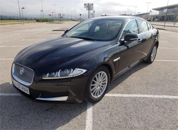 Jaguar xf 4 puertas Automático Diesel del año 2014