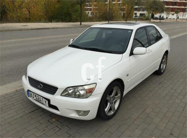 Lexus is200 4 puertas Automático Gasolina del año 2000