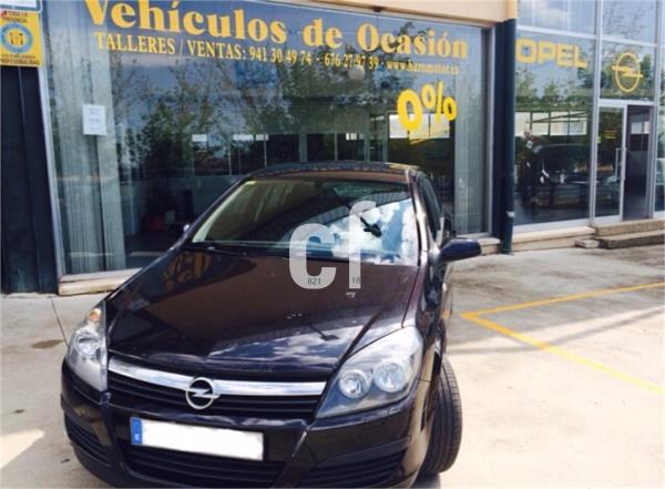 Opel astra 5 puertas Gasolina del año 2007