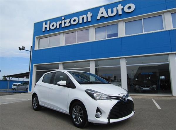 Toyota yaris 5 puertas Diesel del año 2015