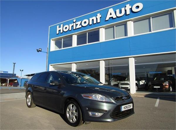 Ford mondeo 5 puertas Diesel del año 2011