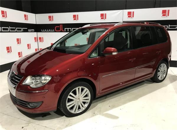 Volkswagen touran 5 puertas Automático Diesel del año 2010