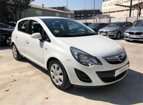 Opel corsa 5 puertas Diesel del año 2015