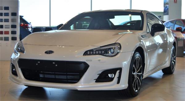 Subaru brz 2 puertas Gasolina del año 2018