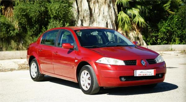 Renault megane 5 puertas Diesel del año 2005