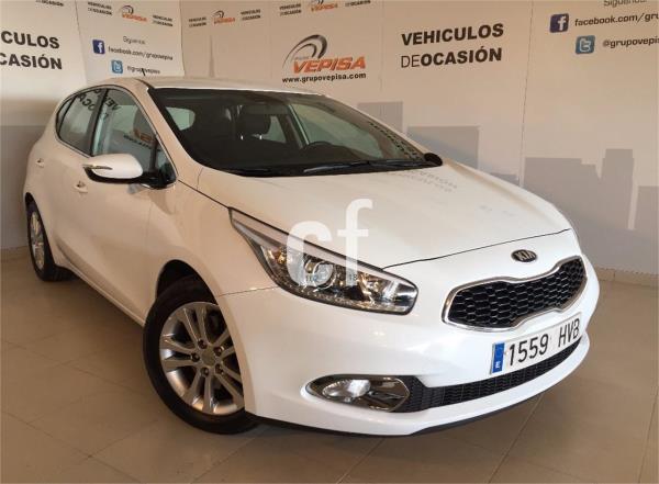 Kia ceed 5 puertas Diesel del año 2014