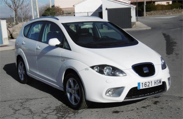 Seat altea freetrack 5 puertas Diesel del año 2013