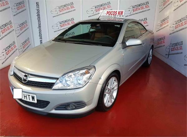 Opel astra 2 puertas Diesel del año 2008