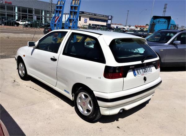 Seat ibiza 3 puertas Gasolina del año 1998