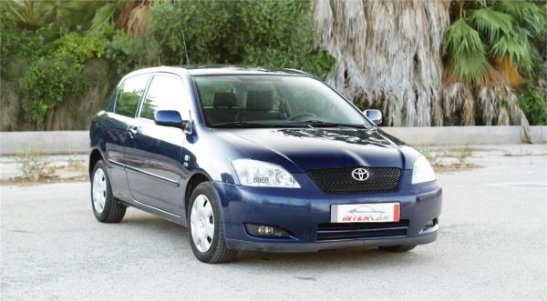 Toyota corolla 3 puertas Diesel del año 2004