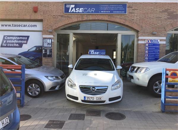 Opel insignia 4 puertas Diesel del año 2010