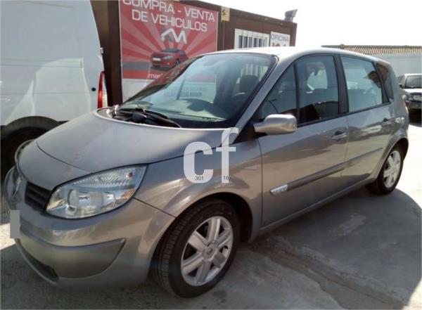 Renault scenic 5 puertas Gasolina del año 2005