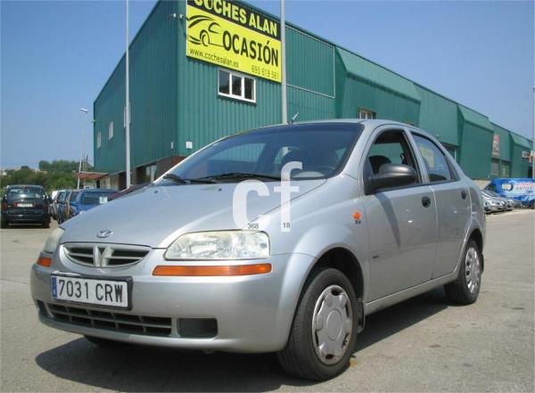 Daewoo kalos 4 puertas Gasolina del año 2004