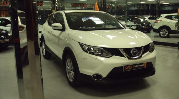 Nissan qashqai 5 puertas Diesel del año 2015