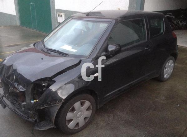 Suzuki swift 3 puertas Gasolina del año 2010