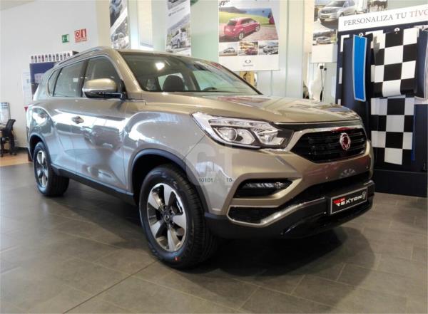 Ssangyong rexton 5 puertas Diesel del año 2018