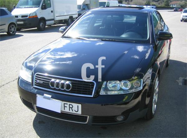 Audi a4 4 puertas Diesel del año 2001