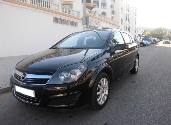 Opel astra 5 puertas Diesel del año 2007